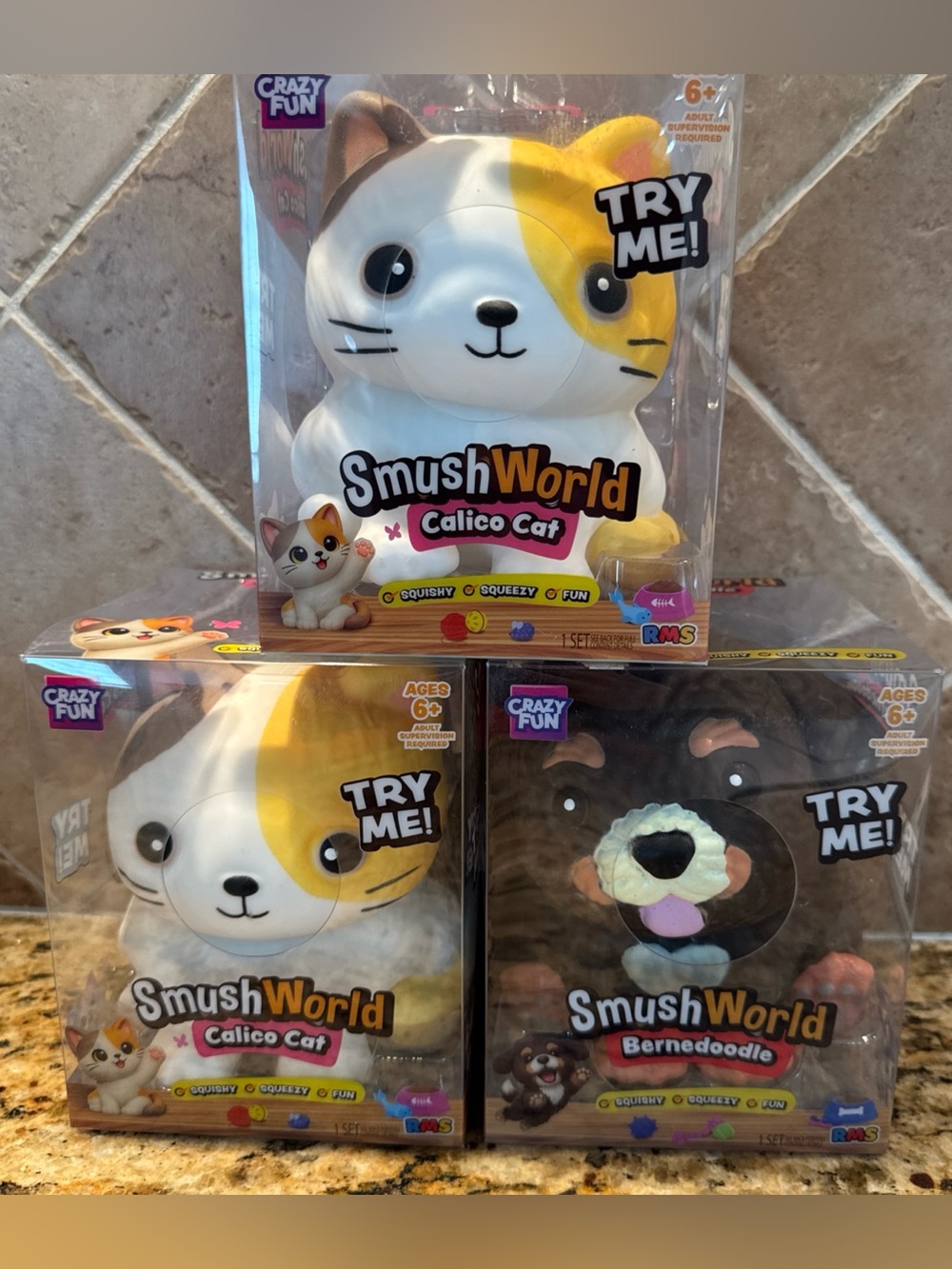 Crazy Fun Smush World Squeeze Toys 3-Pack Black Cat Calico Cat & Bernedoodle
